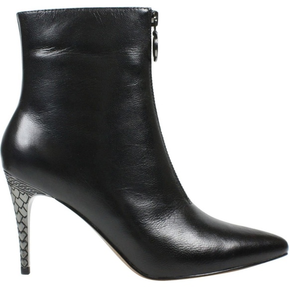 (SOLD) J. Renee Shoes - Picture 2 of 8